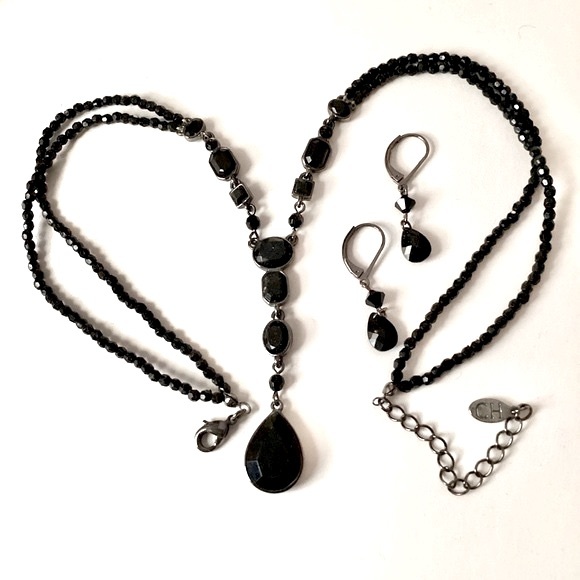 Carolina Herrera Teardrop Pendant Necklace And 1928 Teardrop Dangle Earrings EUC - Picture 9 of 16